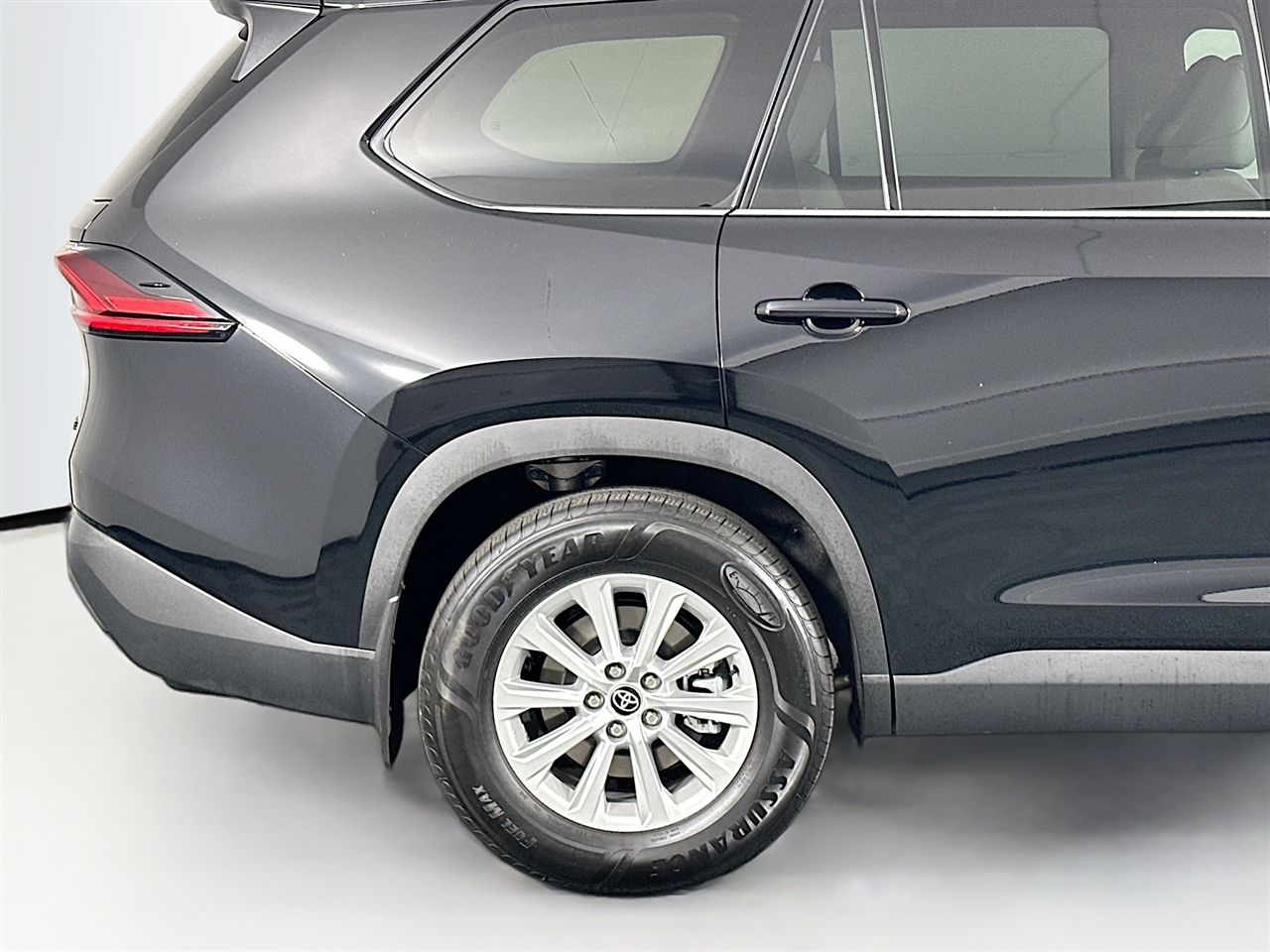 Toyota Grand Highlander Hybrid LE AWD (Natl) 2025