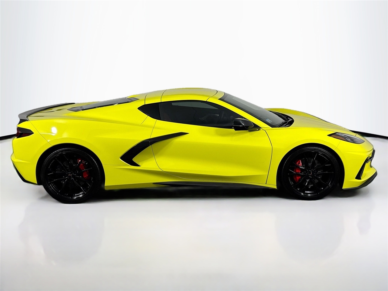 Chevrolet Corvette 2dr Stingray Cpe w/2LT 2023