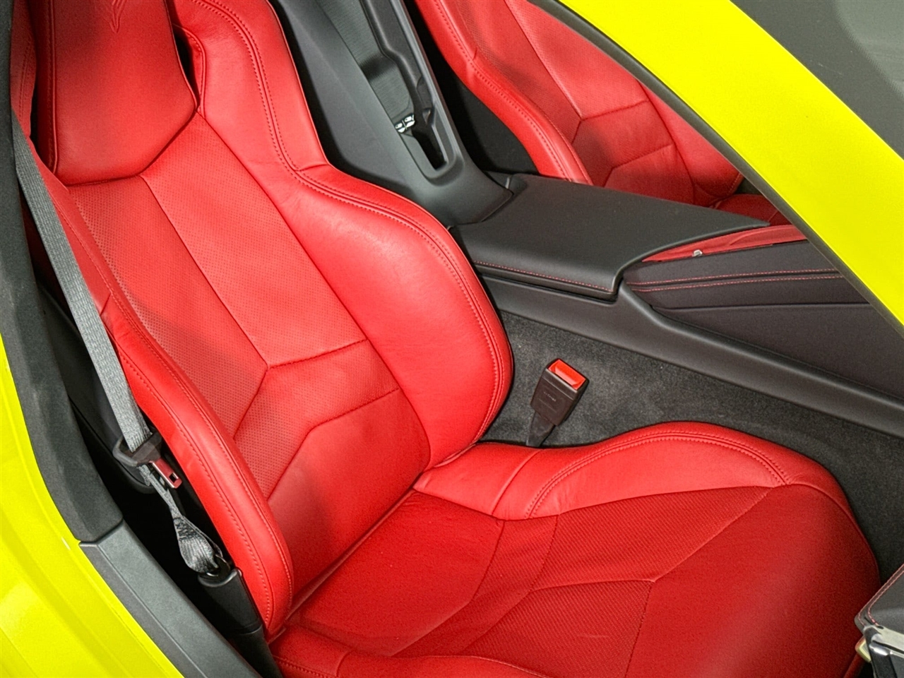 Chevrolet Corvette 2dr Stingray Cpe w/2LT 2023