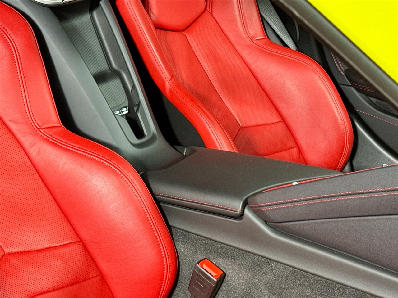 Chevrolet Corvette 2dr Stingray Cpe w/2LT 2023