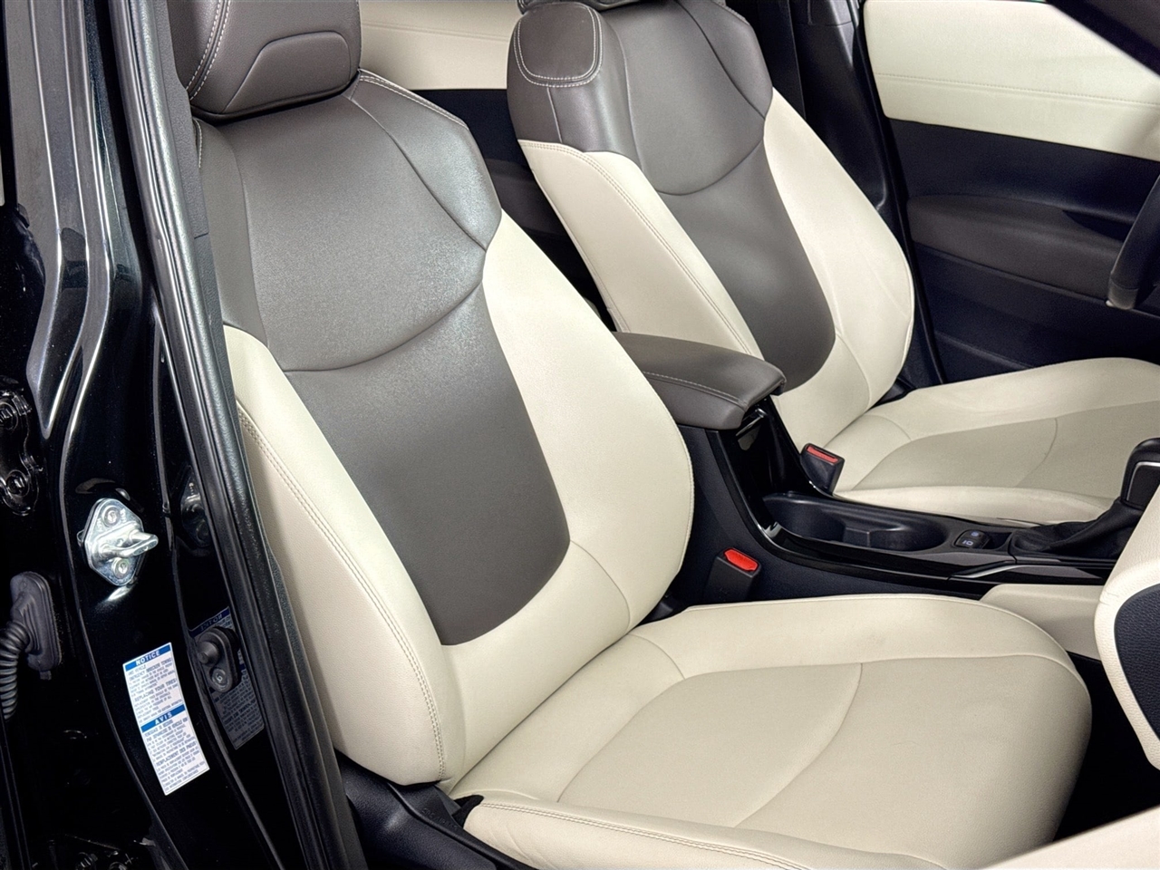 Toyota Corolla Cross XLE 4WD (Natl) 2022