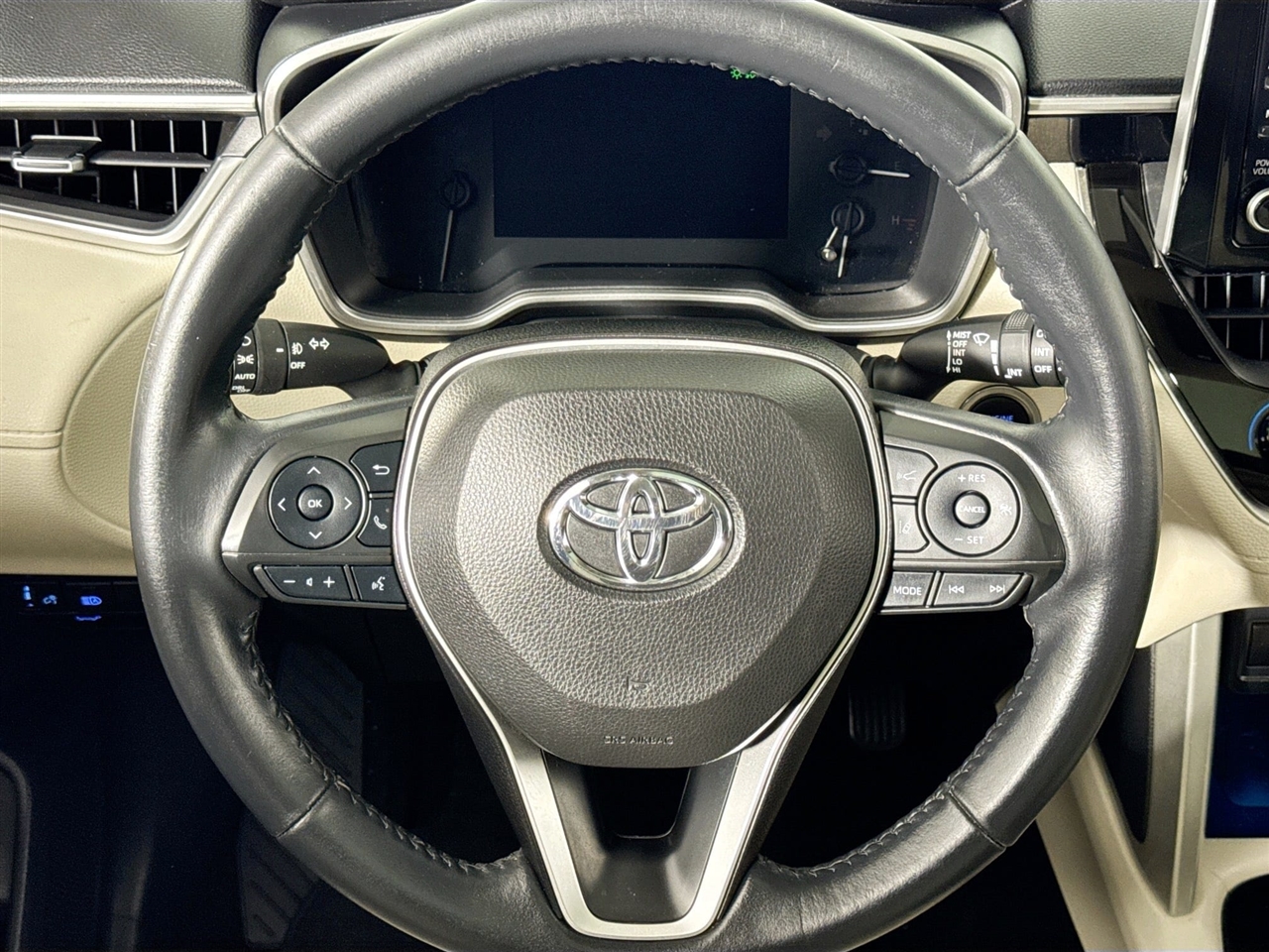 Toyota Corolla Cross XLE 4WD (Natl) 2022