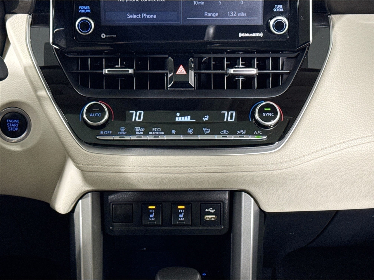 Toyota Corolla Cross XLE 4WD (Natl) 2022