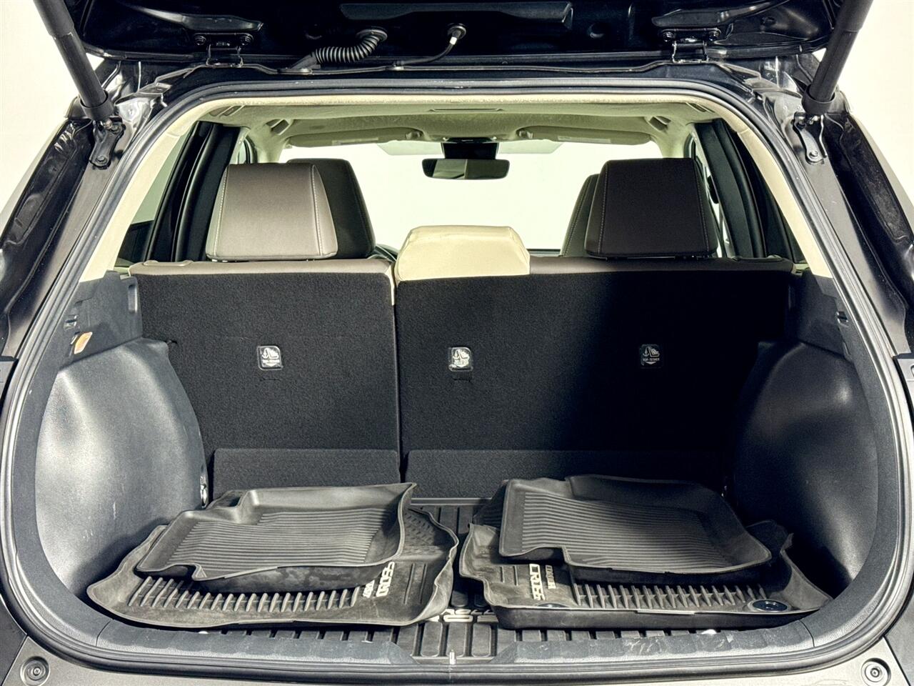 Toyota Corolla Cross XLE 4WD (Natl) 2022