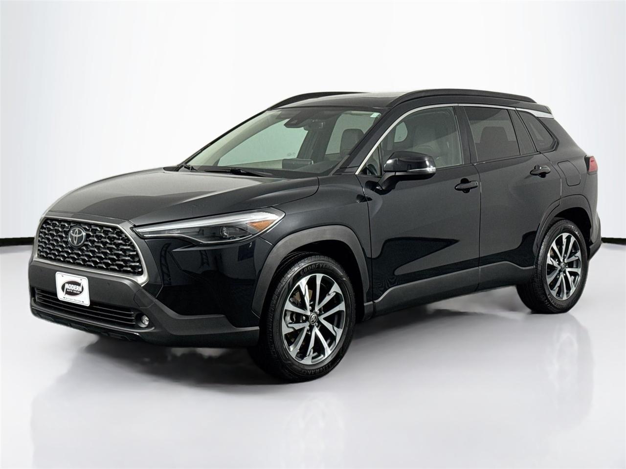 Toyota Corolla Cross XLE 4WD (Natl) 2022