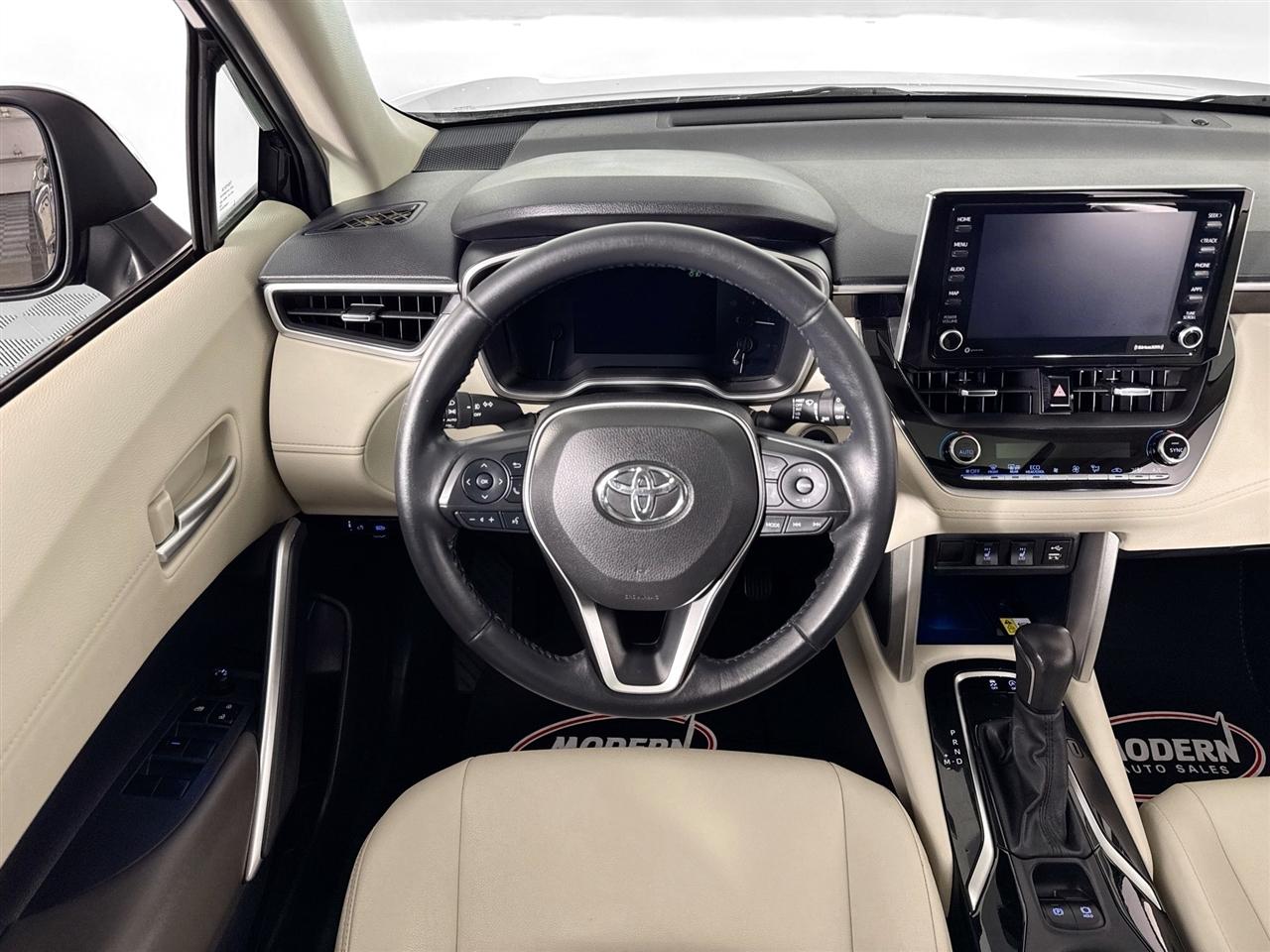 Toyota Corolla Cross XLE 4WD (Natl) 2022