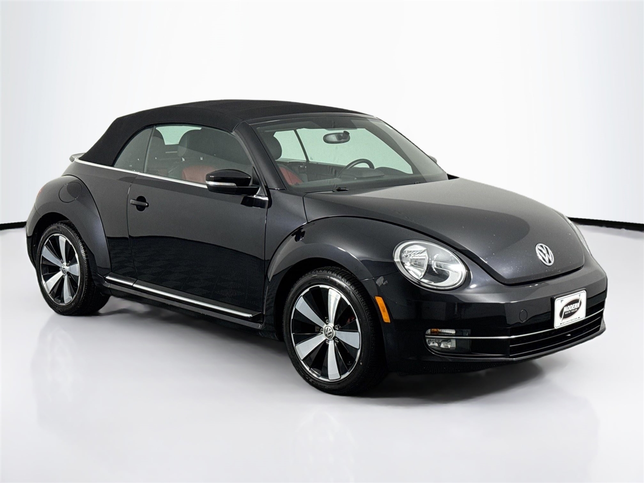 Volkswagen Beetle Convertible 2dr Man 2.0T PZEV *Ltd Avail* 2013