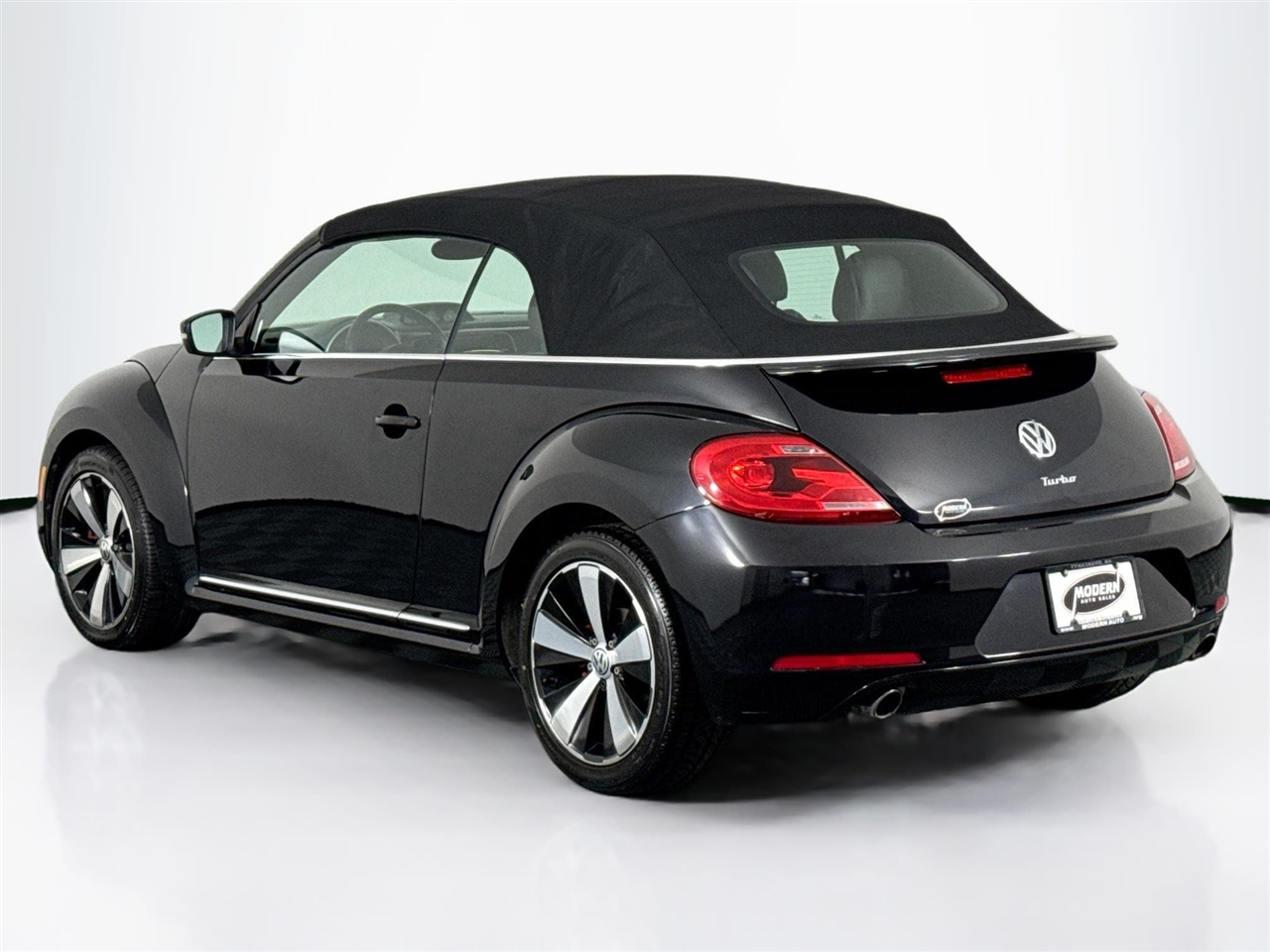 Volkswagen Beetle Convertible 2dr Man 2.0T PZEV *Ltd Avail* 2013