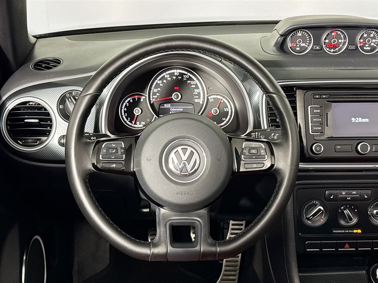 Volkswagen Beetle Convertible 2dr Man 2.0T PZEV *Ltd Avail* 2013