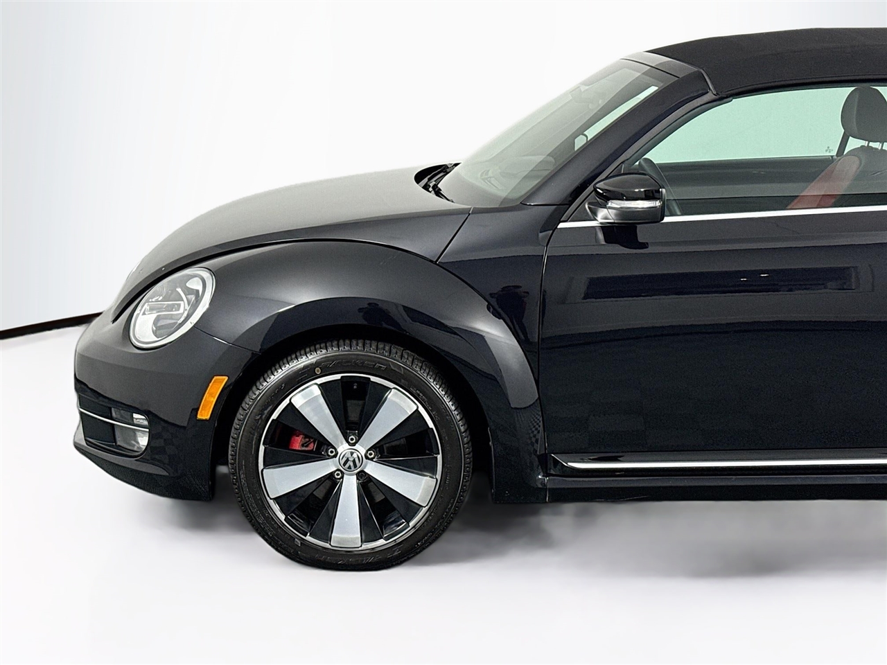 Volkswagen Beetle Convertible 2dr Man 2.0T PZEV *Ltd Avail* 2013