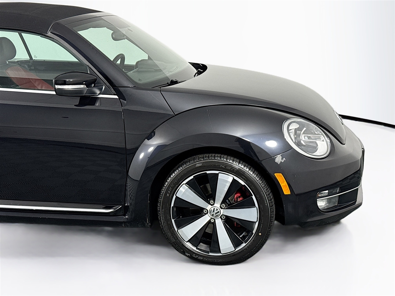 Volkswagen Beetle Convertible 2dr Man 2.0T PZEV *Ltd Avail* 2013