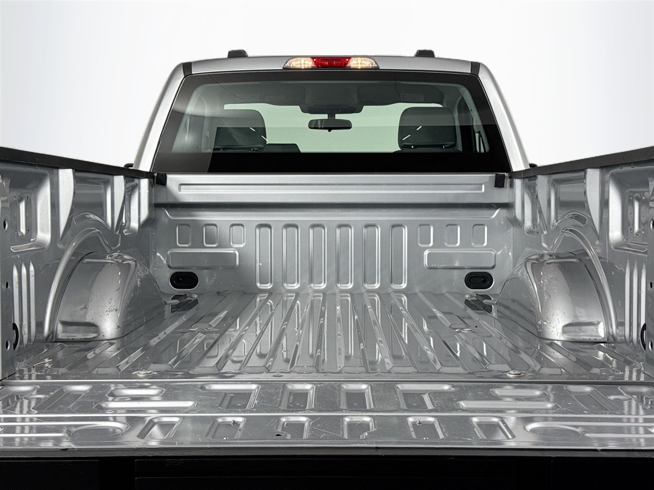 Ford F-150 XLT 2WD Reg Cab 8' Box 2022