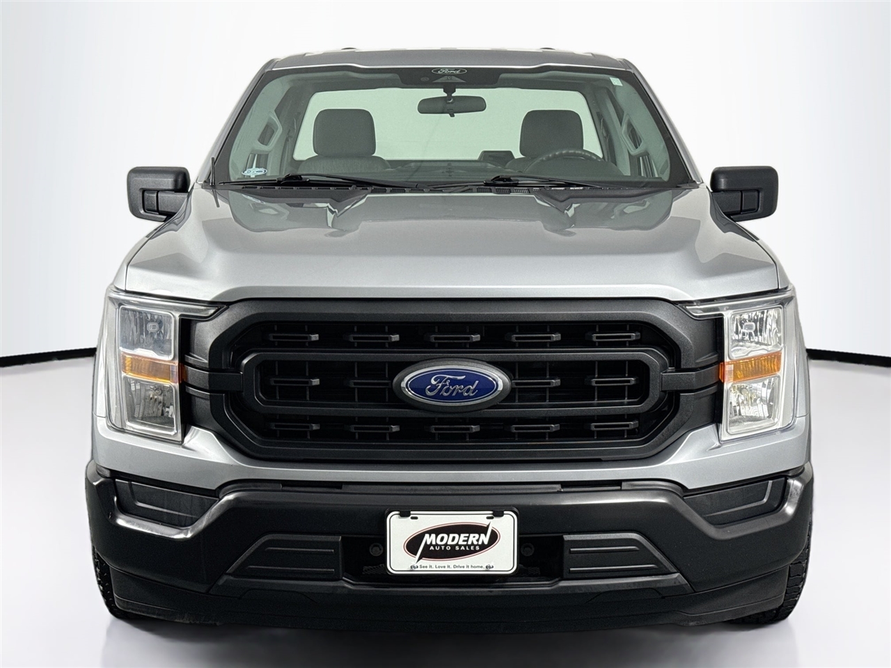 Ford F-150 XLT 2WD Reg Cab 8' Box 2022