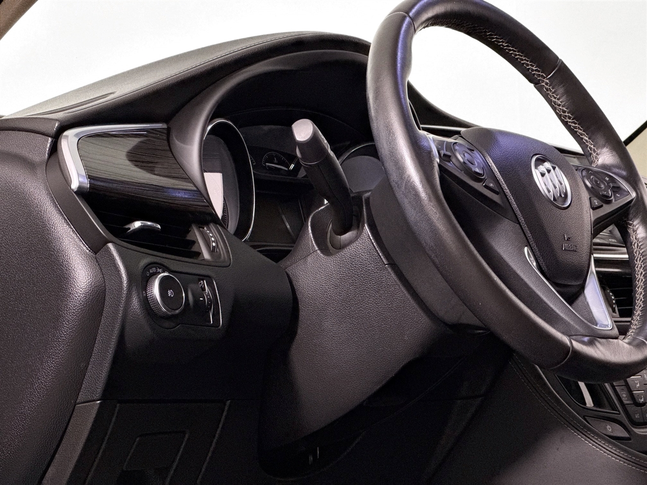 Buick Envision AWD 4dr Essence 2017