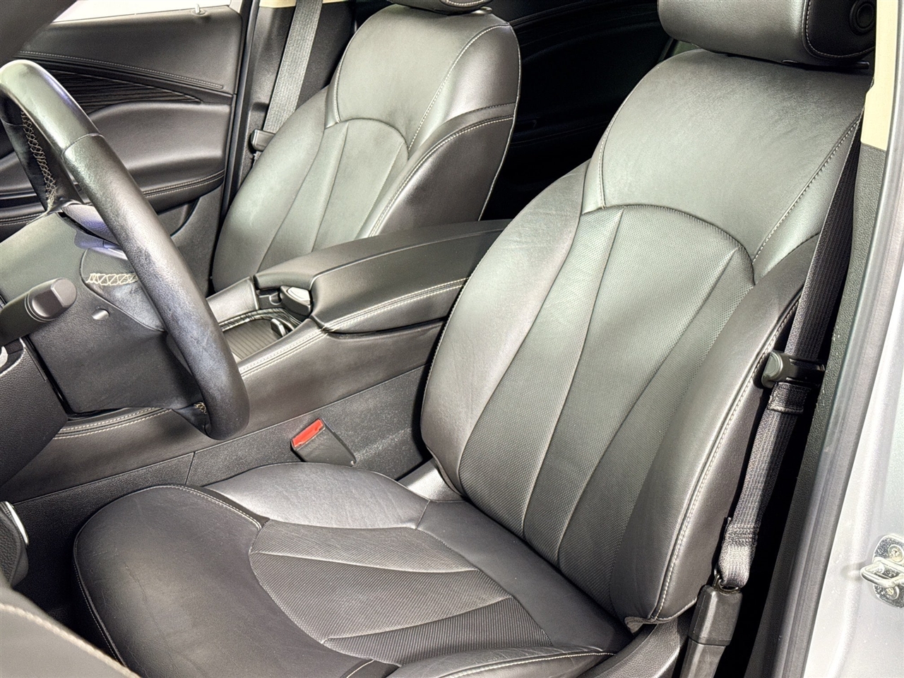 Buick Envision AWD 4dr Essence 2017