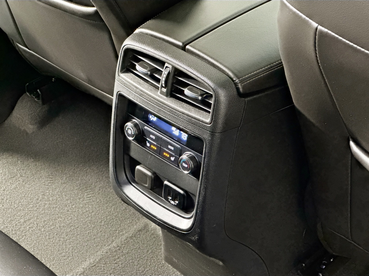 Buick Envision AWD 4dr Essence 2017