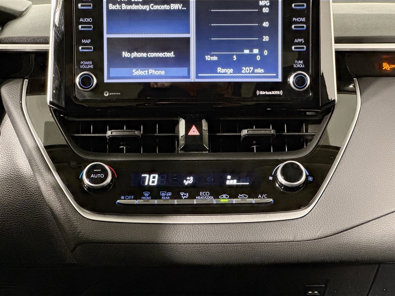 Toyota Corolla LE CVT (Natl) 2021