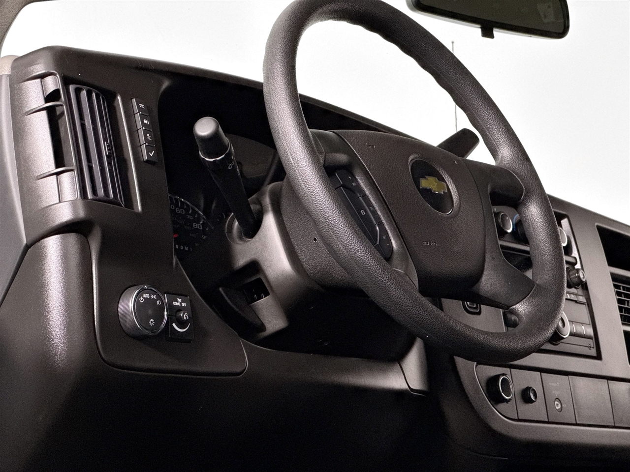 Chevrolet Express Cargo Van RWD 2500 135" 2024