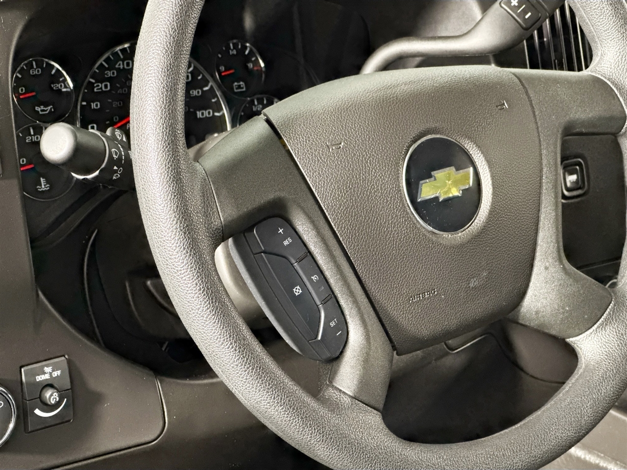 Chevrolet Express Cargo Van RWD 2500 135" 2024