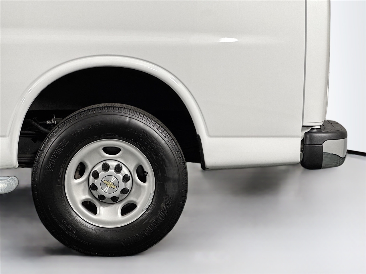 Chevrolet Express Cargo Van RWD 2500 135" 2024