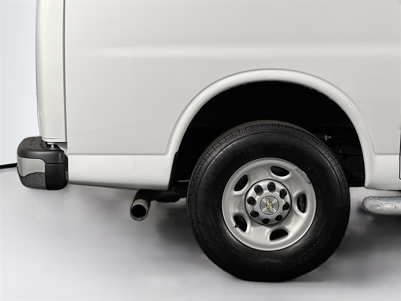 Chevrolet Express Cargo Van RWD 2500 135" 2024