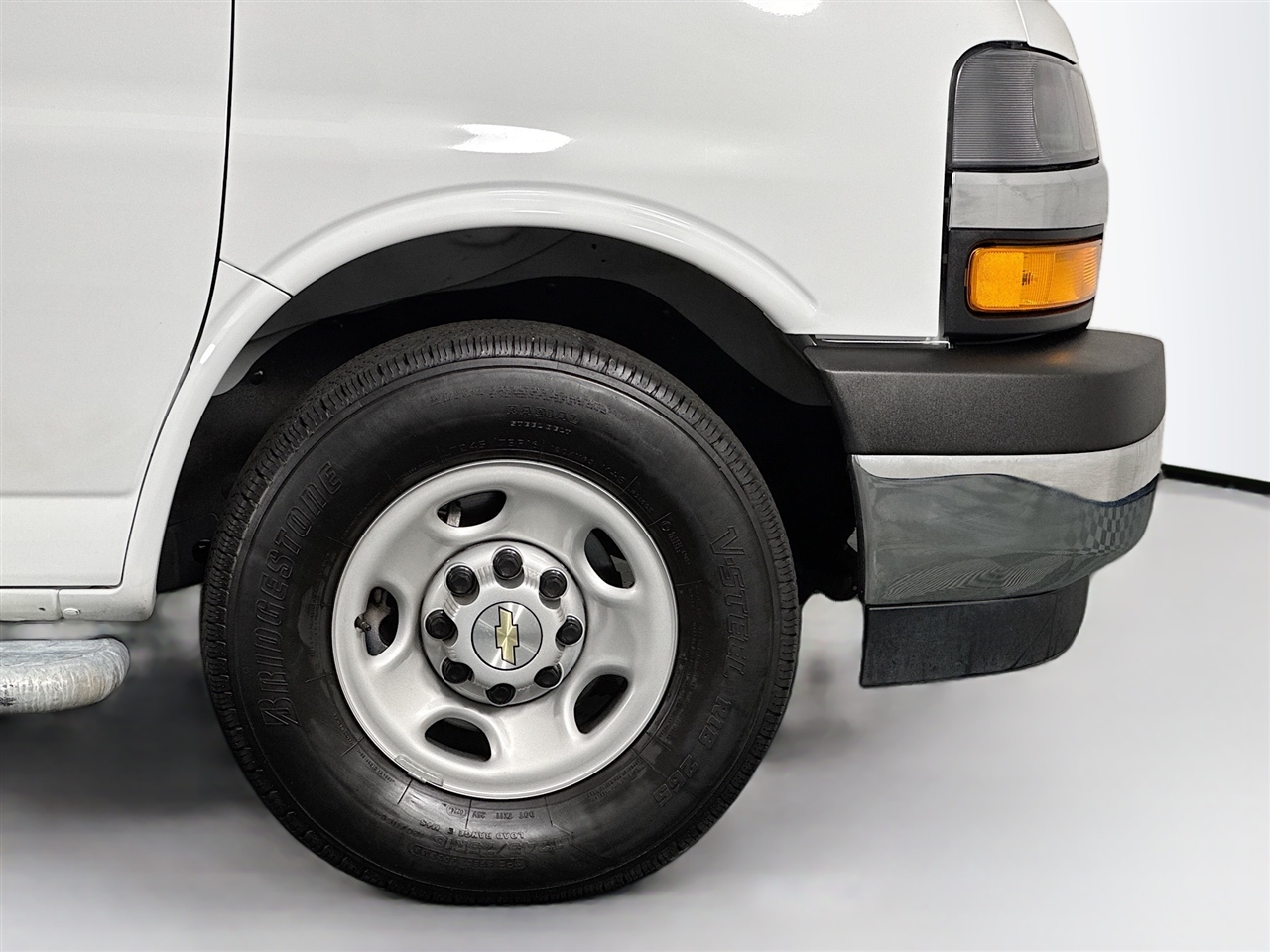 Chevrolet Express Cargo Van RWD 2500 135" 2024