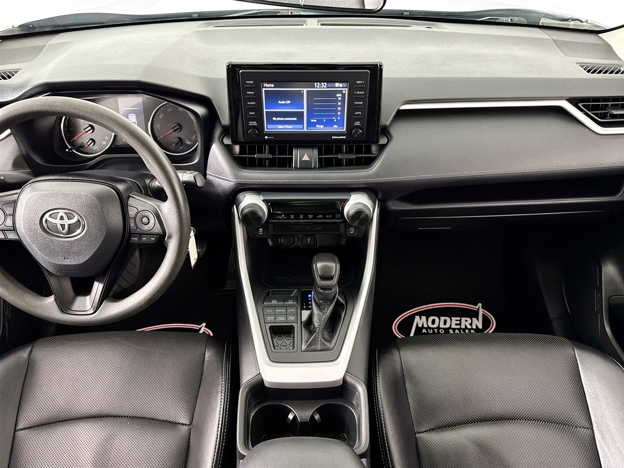 Toyota RAV4 LE AWD (Natl) 2021