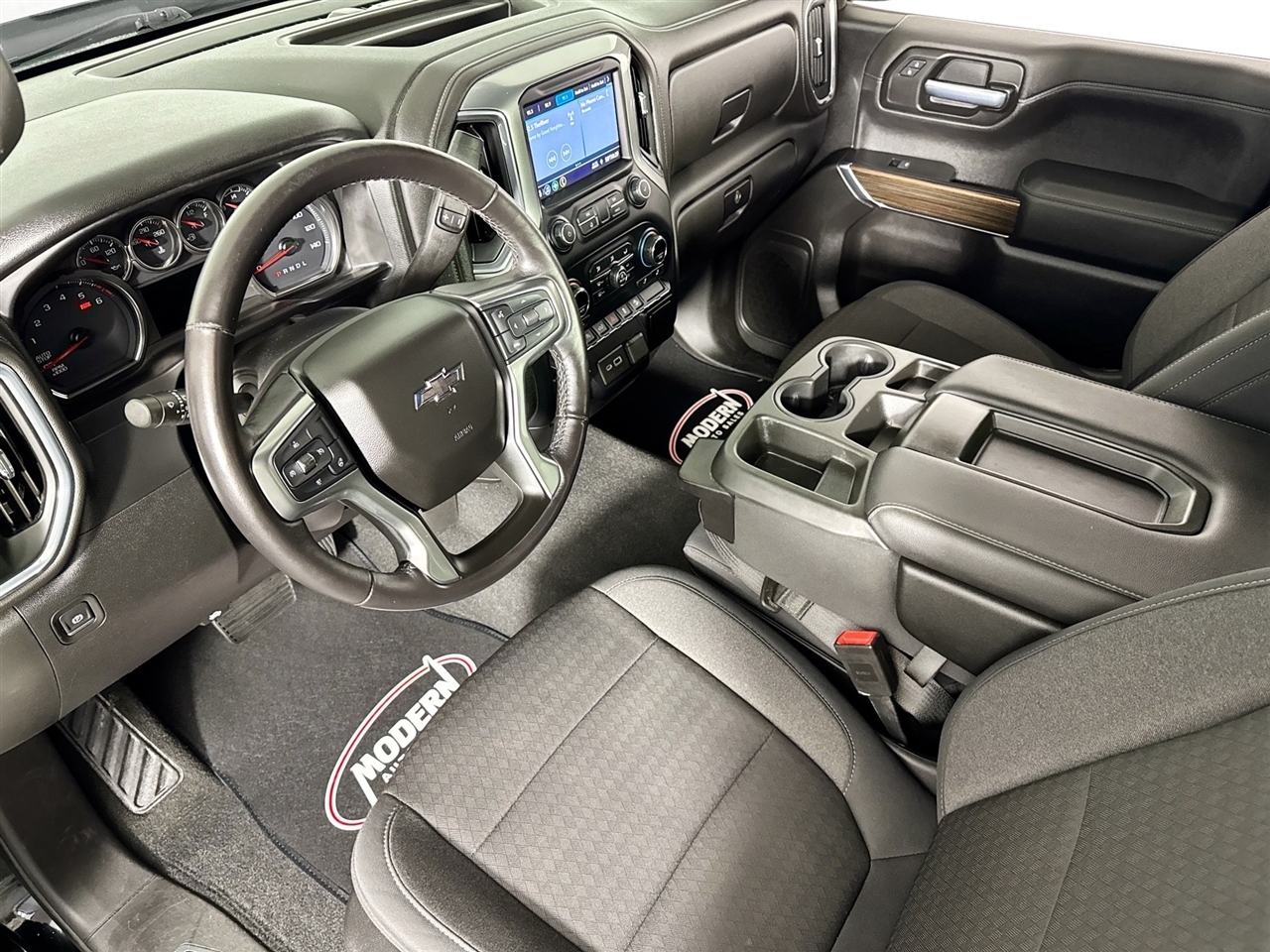 Chevrolet Silverado 1500 4WD Double Cab 147" RST 2020