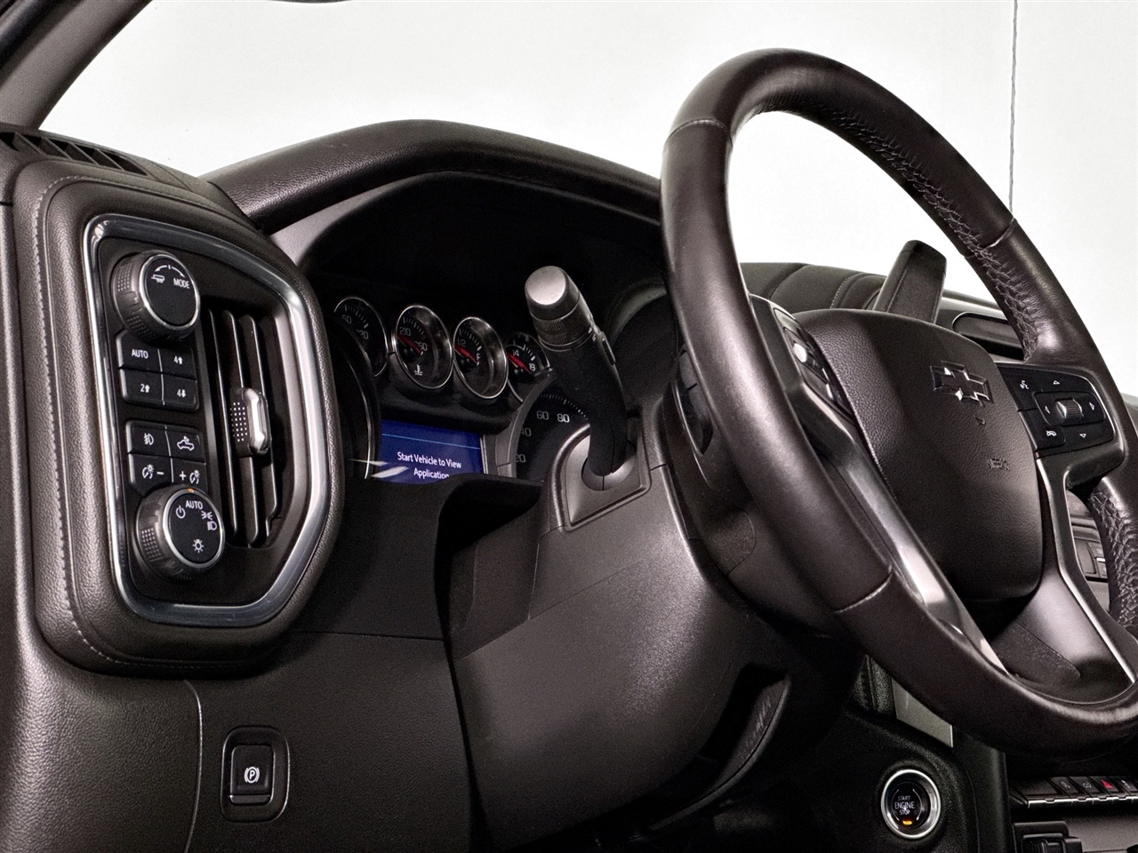 Chevrolet Silverado 1500 4WD Double Cab 147" RST 2020