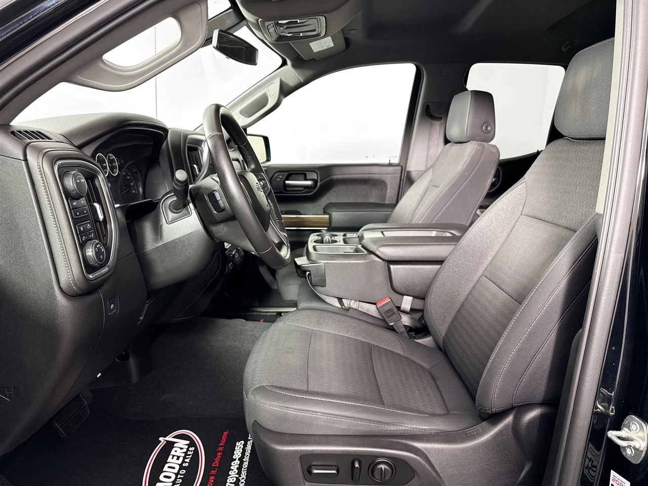 Chevrolet Silverado 1500 4WD Double Cab 147" RST 2020