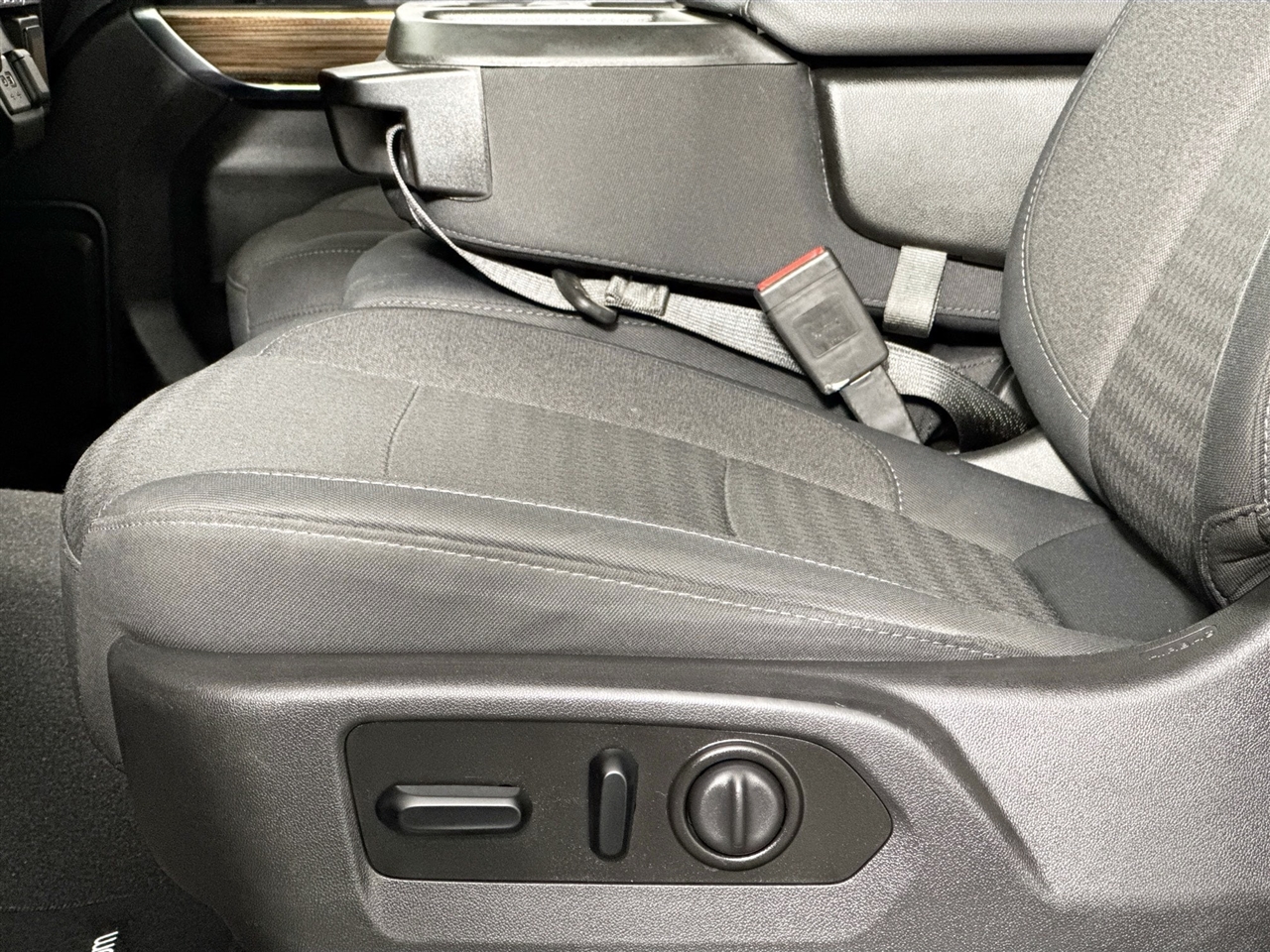 Chevrolet Silverado 1500 4WD Double Cab 147" RST 2020