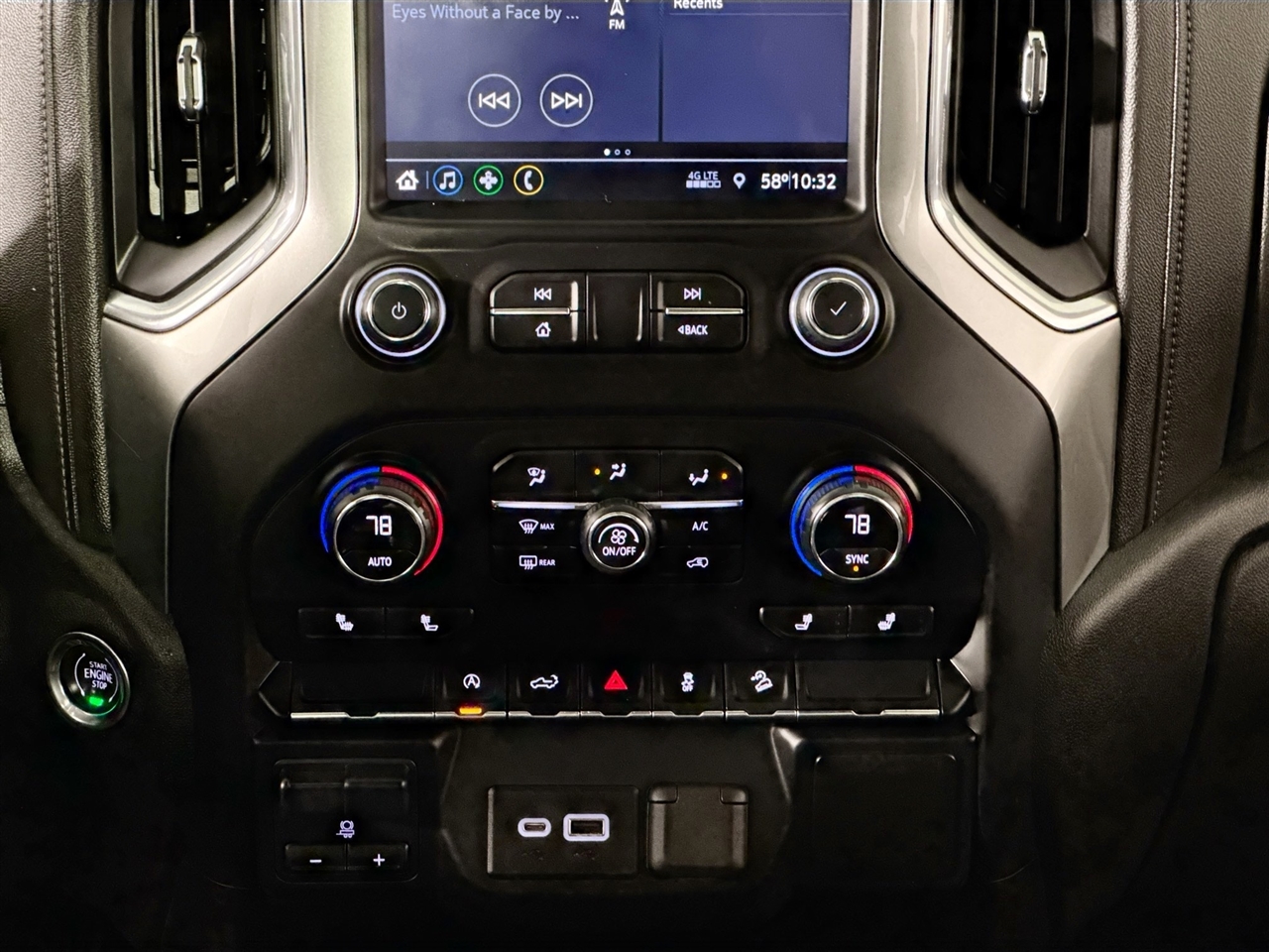 Chevrolet Silverado 1500 4WD Double Cab 147" RST 2020