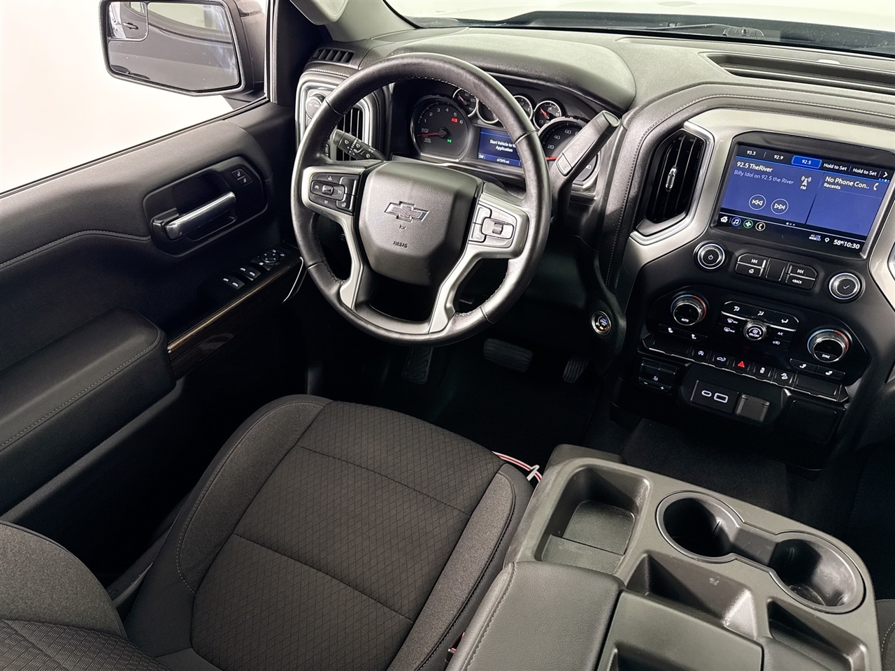 Chevrolet Silverado 1500 4WD Double Cab 147" RST 2020