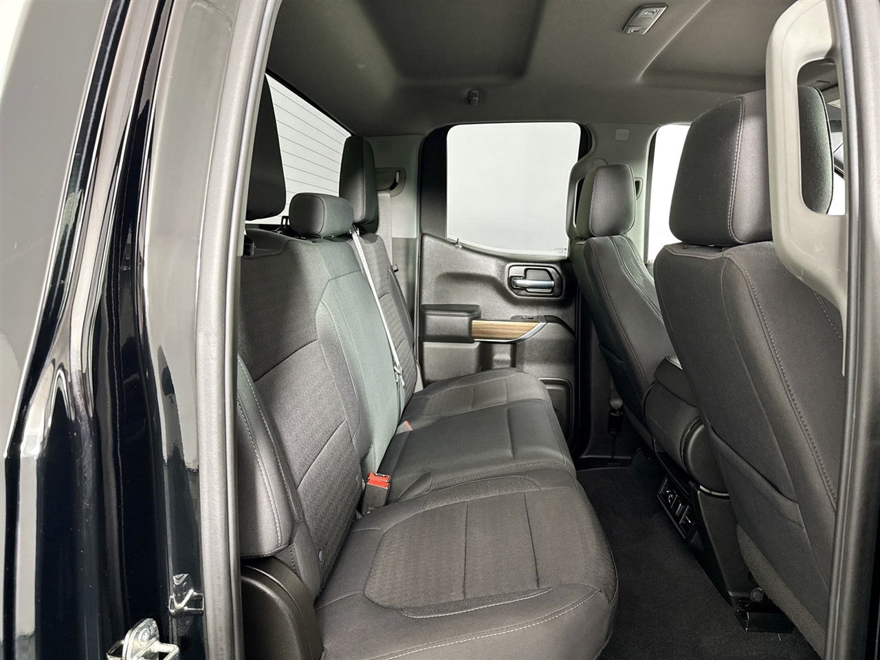 Chevrolet Silverado 1500 4WD Double Cab 147" RST 2020