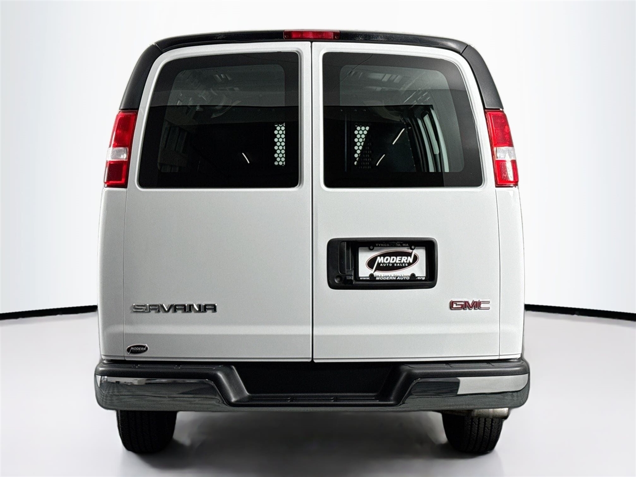 GMC Savana Cargo Van RWD 2500 135" 2024
