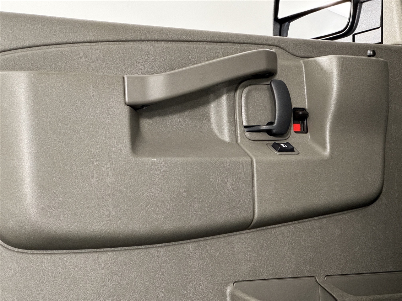 GMC Savana Cargo Van RWD 2500 135" 2024