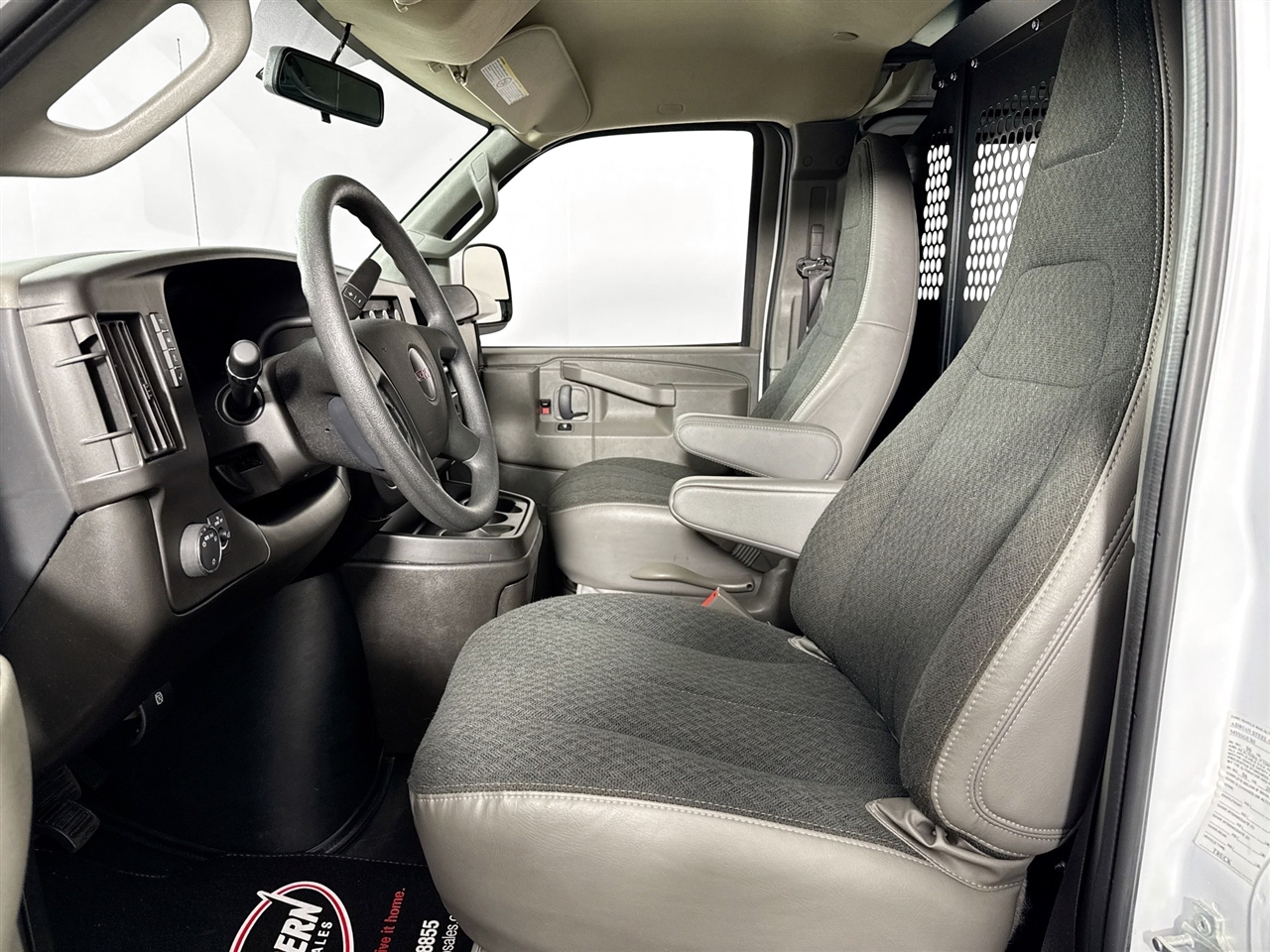 GMC Savana Cargo Van RWD 2500 135" 2024