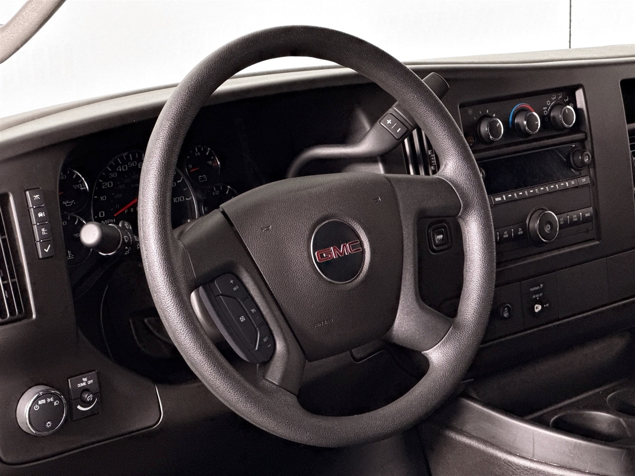 GMC Savana Cargo Van RWD 2500 135" 2024