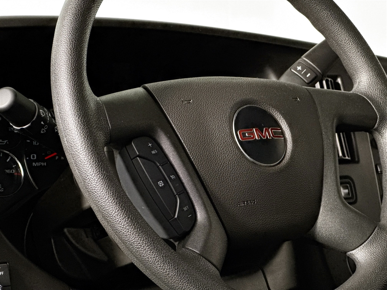 GMC Savana Cargo Van RWD 2500 135" 2024