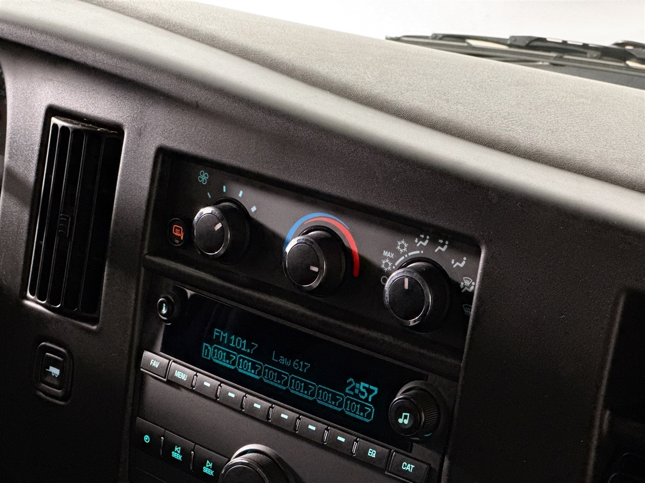 GMC Savana Cargo Van RWD 2500 135" 2024