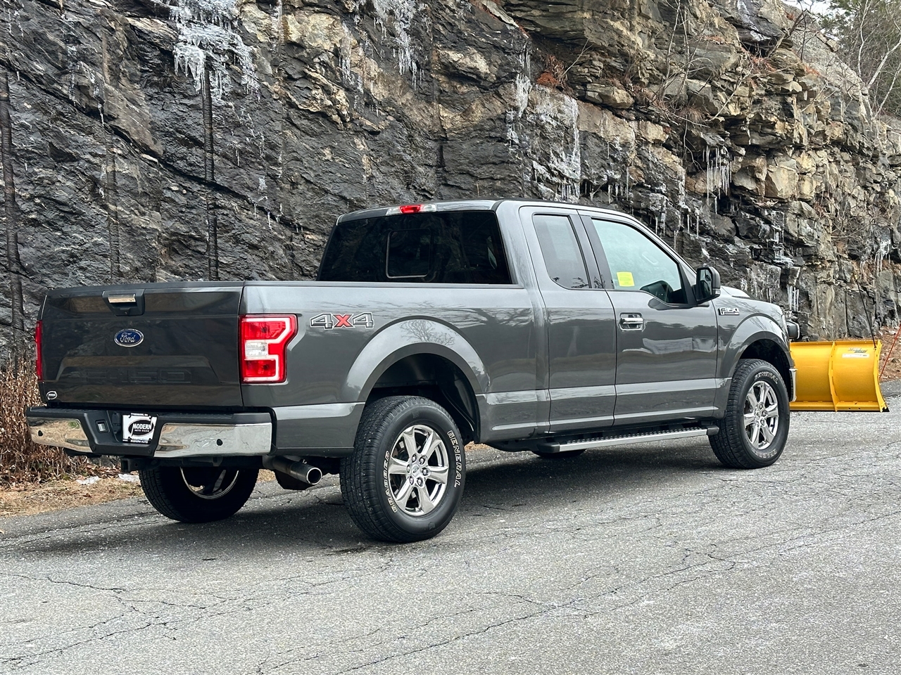 Ford F-150 Lariat 4WD SuperCab 8' Box 2018