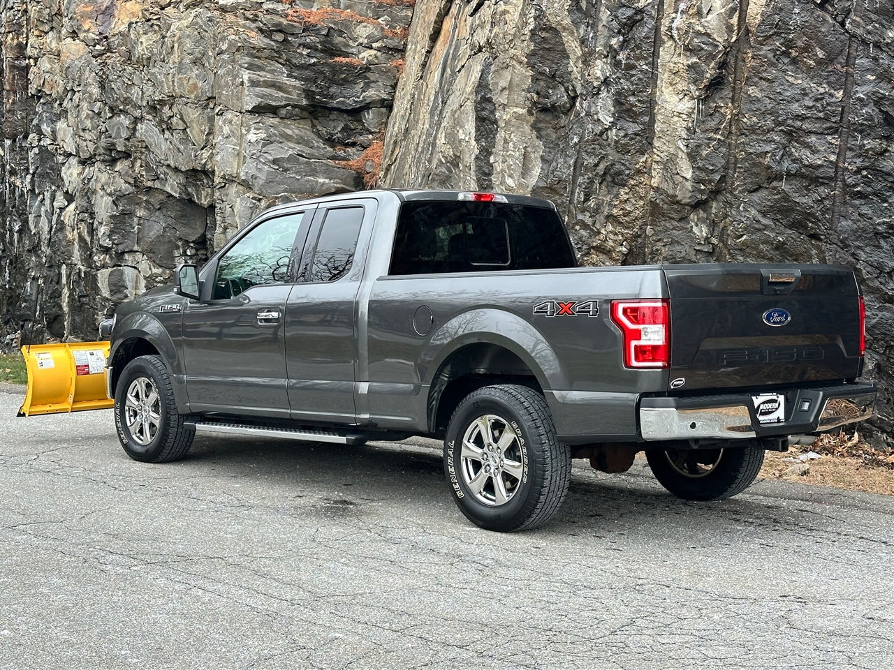 Ford F-150 Lariat 4WD SuperCab 8' Box 2018