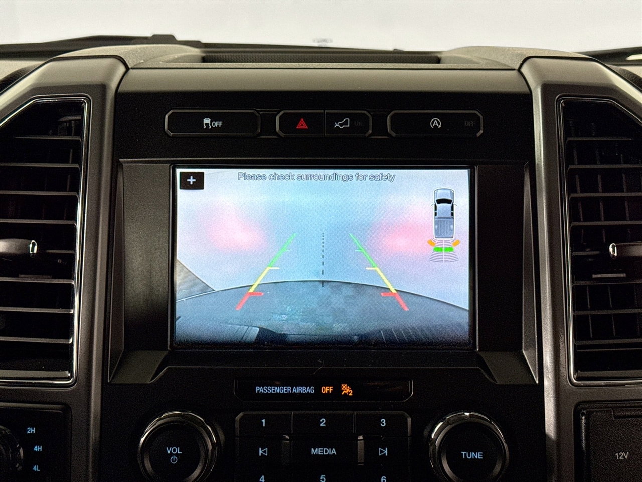 Ford F-150 Lariat 4WD SuperCab 8' Box 2018