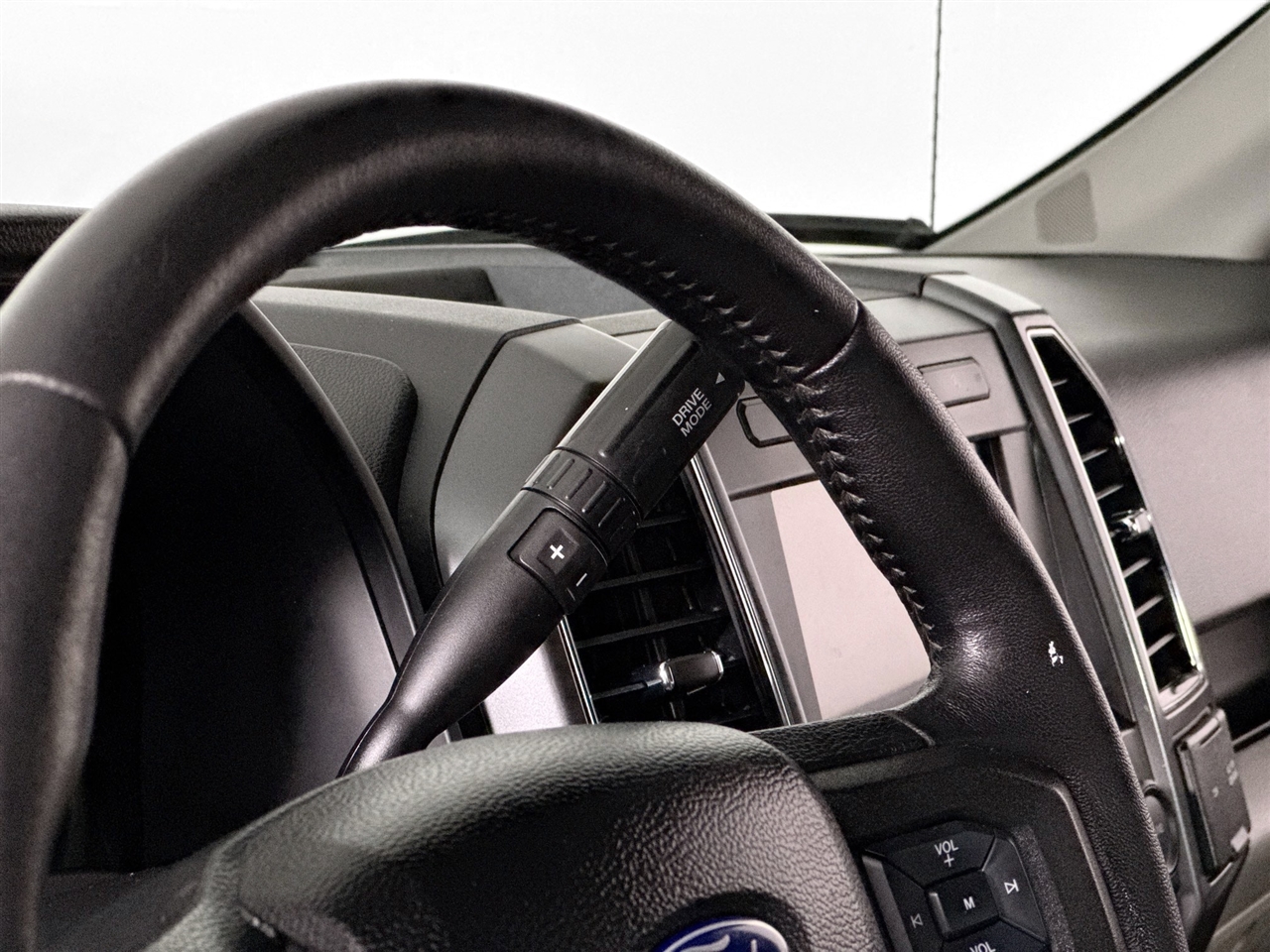 Ford F-150 Lariat 4WD SuperCab 8' Box 2018