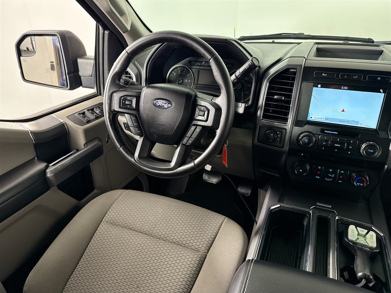 Ford F-150 Lariat 4WD SuperCab 8' Box 2018