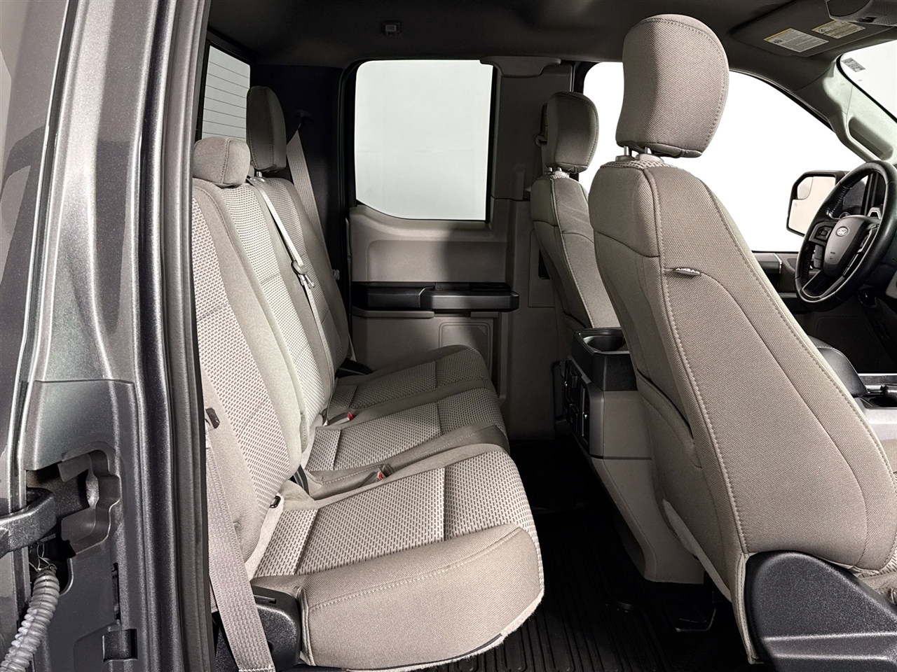 Ford F-150 Lariat 4WD SuperCab 8' Box 2018