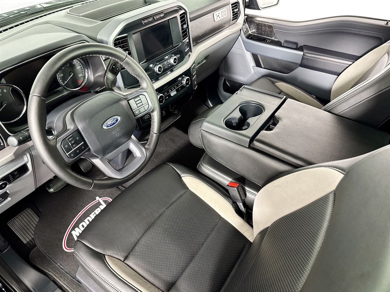 Ford F-150 XLT 4WD Reg Cab 8' Box 2023