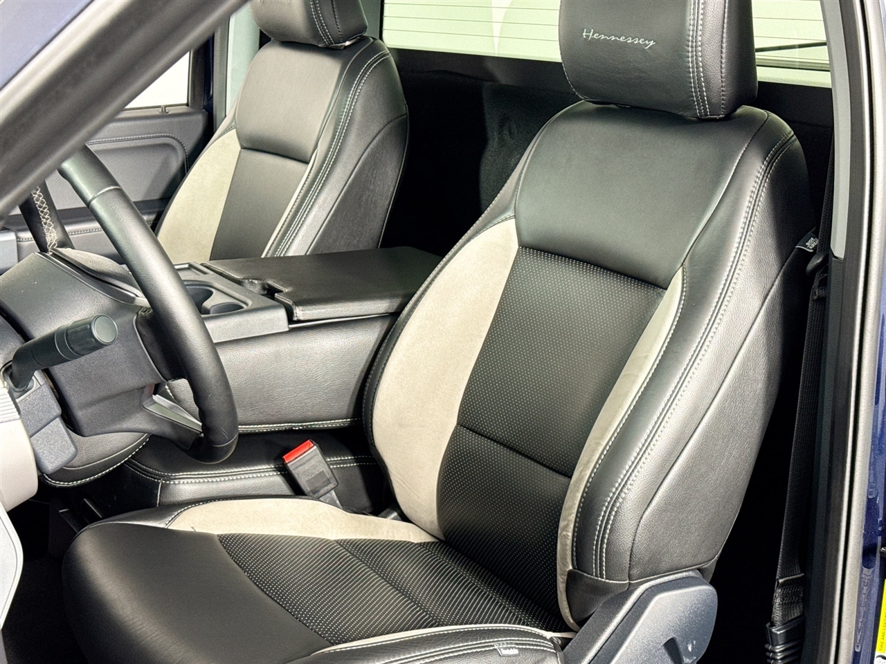 Ford F-150 XLT 4WD Reg Cab 8' Box 2023