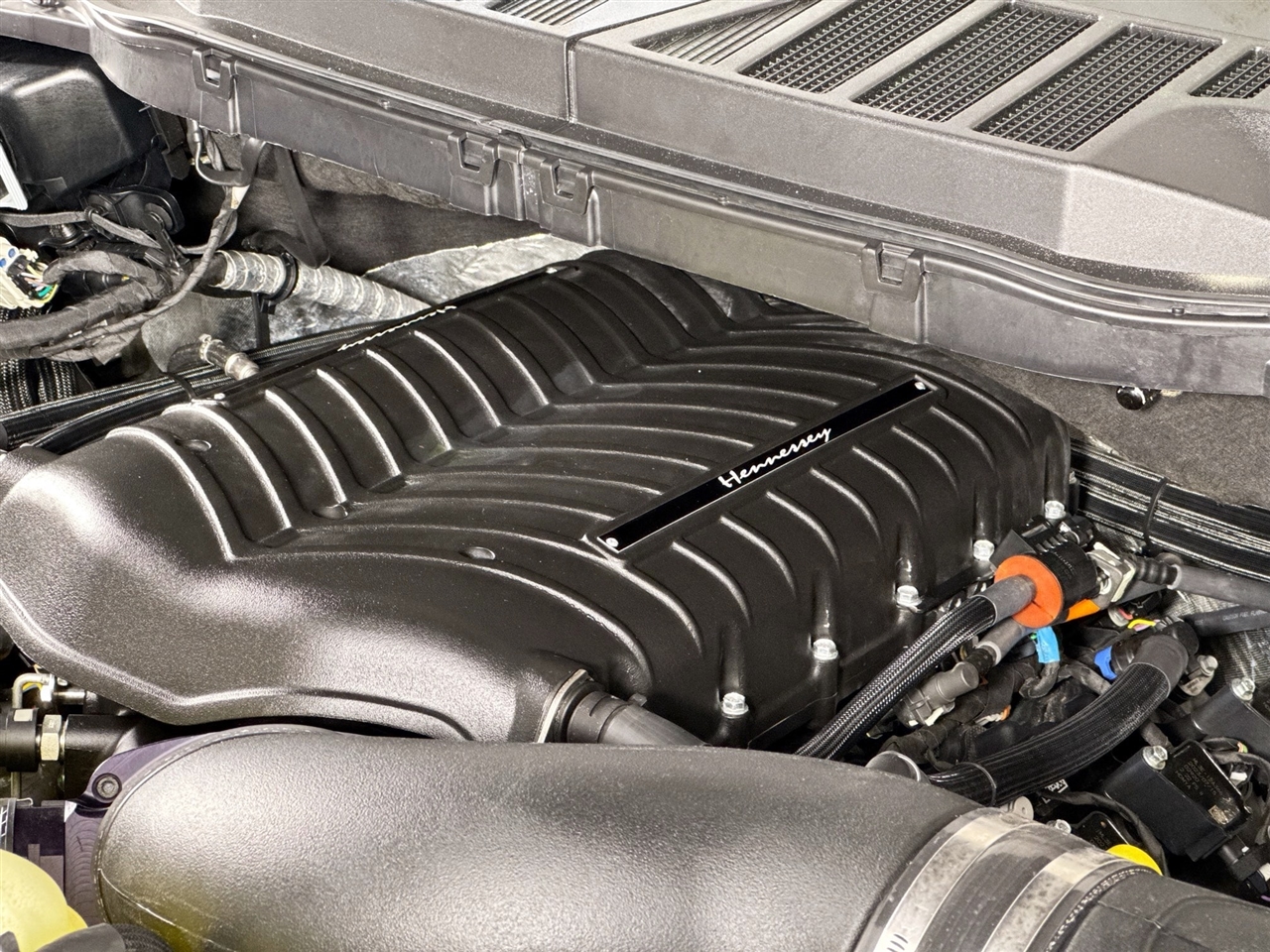 Ford F-150 XLT 4WD Reg Cab 8' Box 2023