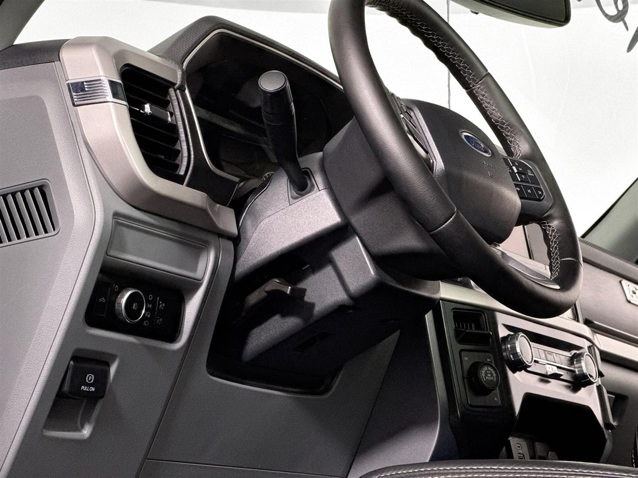 Ford F-150 XLT 4WD Reg Cab 8' Box 2023